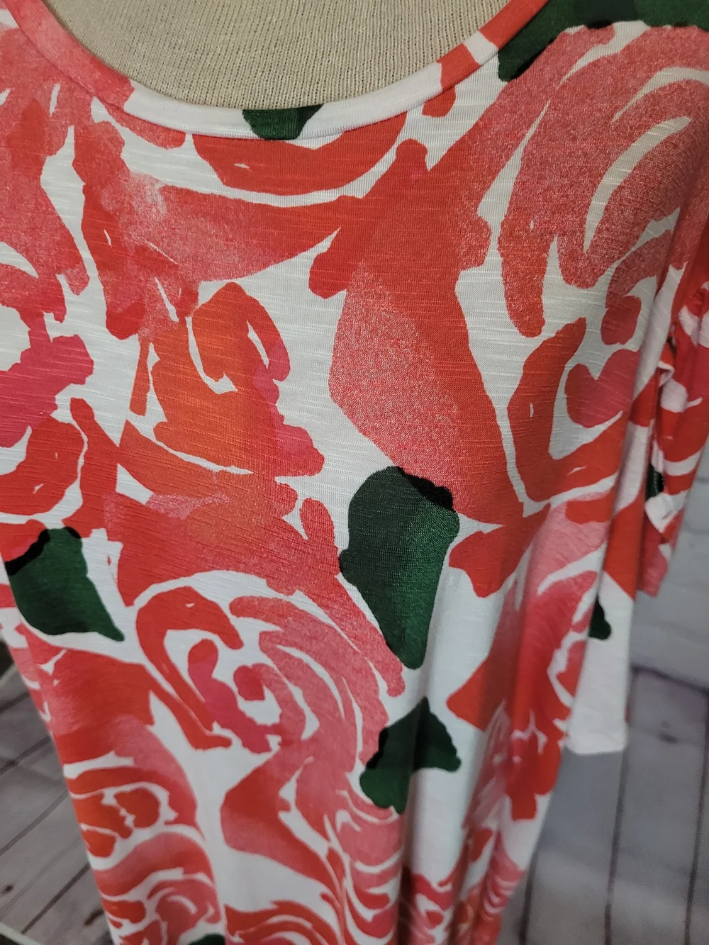 LulaRoe Size 3X Short Sleeve 